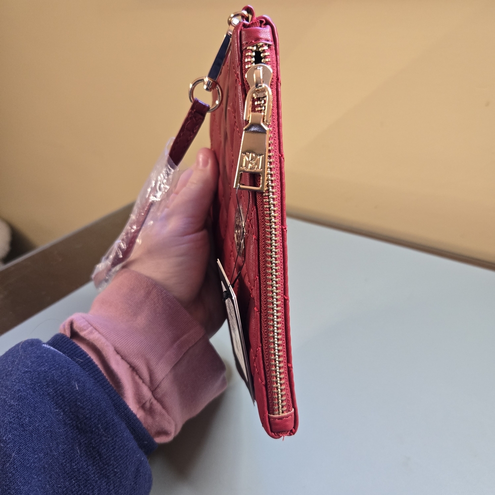 BADGLEY MISCHKA Diamond Quilted Clutch Wristlet, Red - Picture 3 of 10